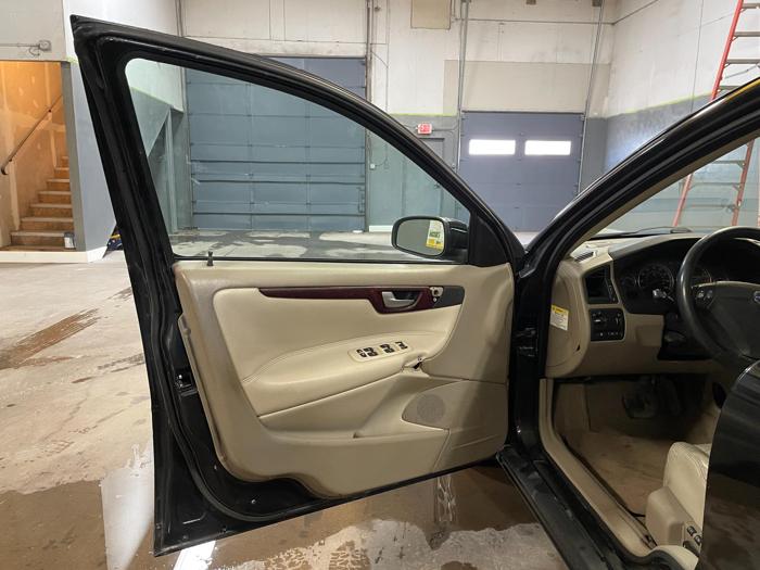 2004 volvo s60 with 200083 miles for sale near elk-river, minnesota 000c80201fd34f2a8d1659a741439abe.jpg