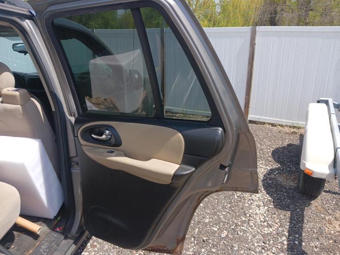 2005 chevrolet trailblazer ls-4wd for sale near elk-river, minnesota 0030e5f33be94c4391d14b174f089e4d.jpg
