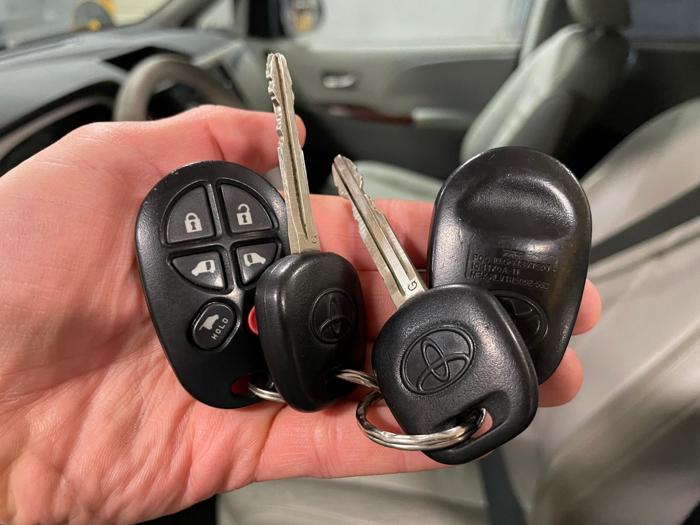 2011 toyota sienna with 212471 miles for sale near elk-river, minnesota 003129660a3f4e629ed70237112b9a1f.jpg