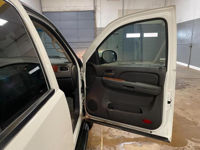 2007 chevrolet tahoe ls-4wd with 236154 miles for sale near elk-river, minnesota 0047318ae02a484e96e8fd9c99c5fd63.jpg