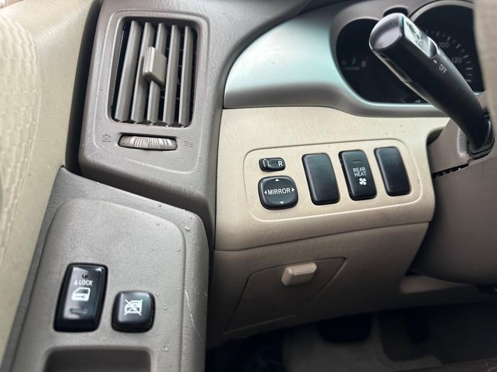 2006 toyota highlander limited-v6-4wd with 222475 miles for sale near elk-river, minnesota 0057326de8a8472ab75cd25e4c462639.jpeg