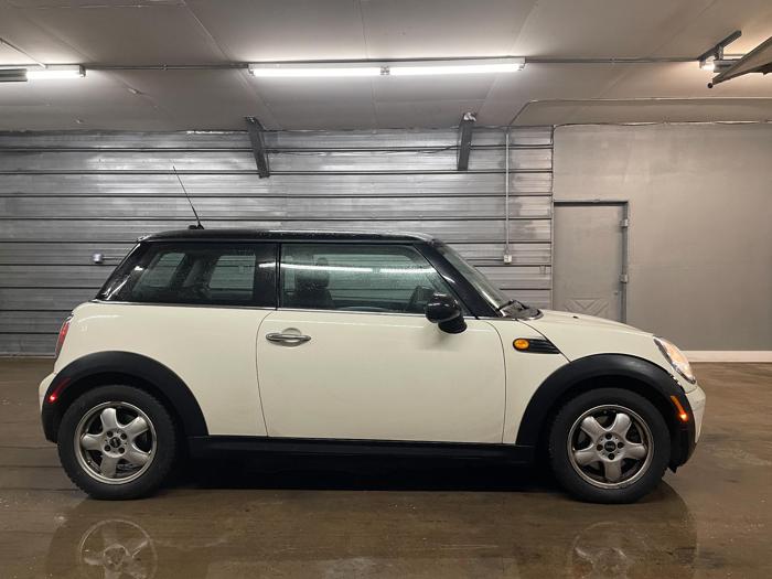 2008 mini cooper with 46990 miles for sale near elk-river, minnesota 005fe0dfd86349e9a9e4d03eb57795f9.jpg