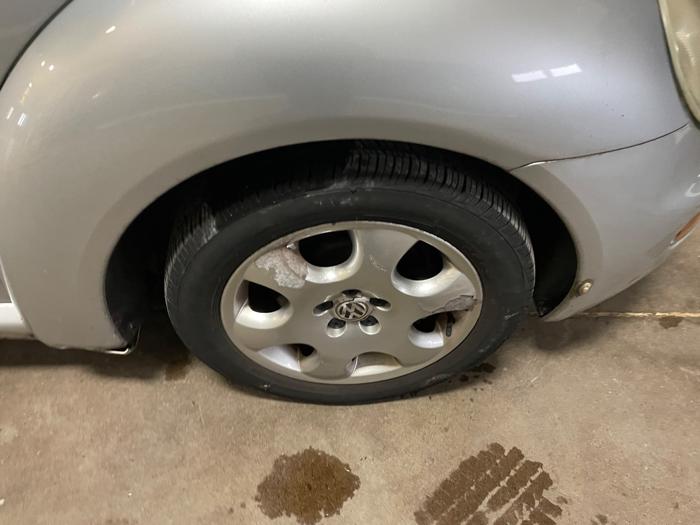 2003 volkswagen new-beetle gls-2.0l with 148944 miles for sale near elk-river, minnesota 0087159b82ff43dabf69be1e5d8fee6d.jpeg