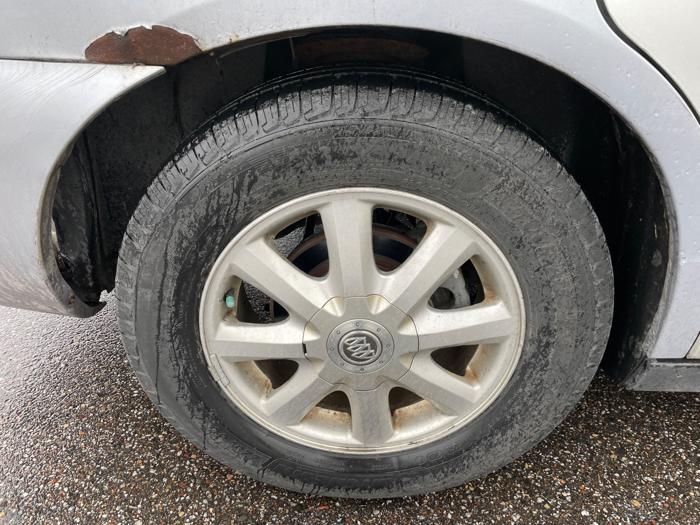 2005 buick lacrosse cx with 141388 miles for sale near elk-river, minnesota 009569d1560d409ab4154b6abaa6fd5a.jpeg