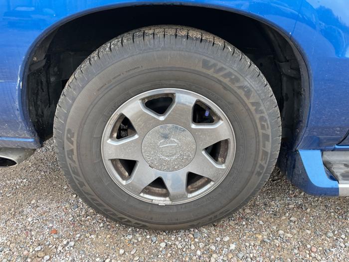 2003 cadillac escalade-ext sport-utility-truck with 175517 miles for sale near elk-river, minnesota 0098240529af4b839a2d0e8290e94b41.jpeg