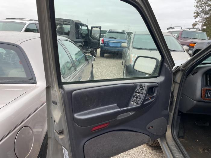 1997 jeep grand-cherokee laredo with 220728 miles for sale near elk-river, minnesota 009a1a449eb44a4ca55118dcbd655da2.jpg