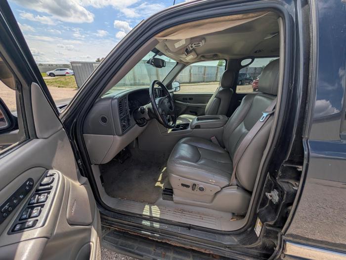 2005 gmc yukon-xl 1500-4wd with 171211 miles for sale near elk-river, minnesota 00aa2bf6734a42d68e755df6318900fa.jpg