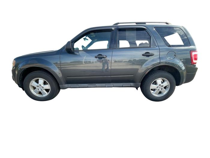 2009 ford escape xlt-fwd-v6 with 167177 miles for sale near rochester, minnesota 00b0aba9a6cd4e3aba95b3d24c5035ef.jpg