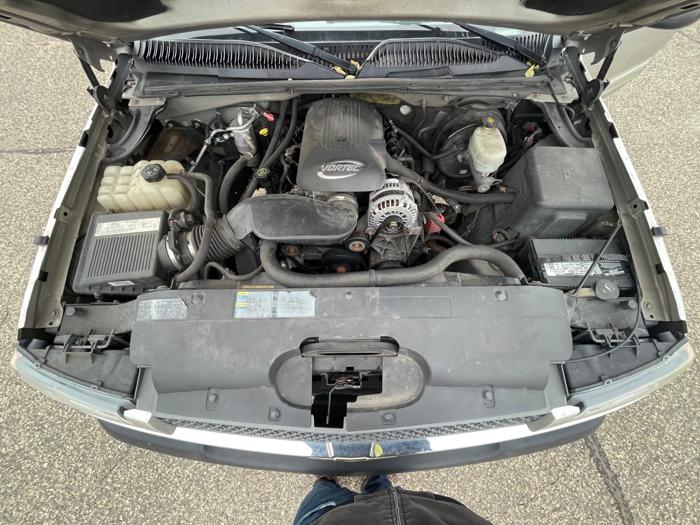 2005 chevrolet silverado-1500 ls-crew-cab-4wd with 291163 miles for sale near fridley, minnesota 00b1449101ea461d9ee44c772d8621dc.jpeg