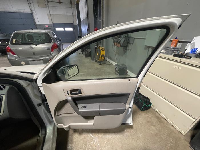 2009 ford focus se-sedan with 198044 miles for sale near elk-river, minnesota 00bbfbdd0de847bea403fb0fccacd569.jpeg