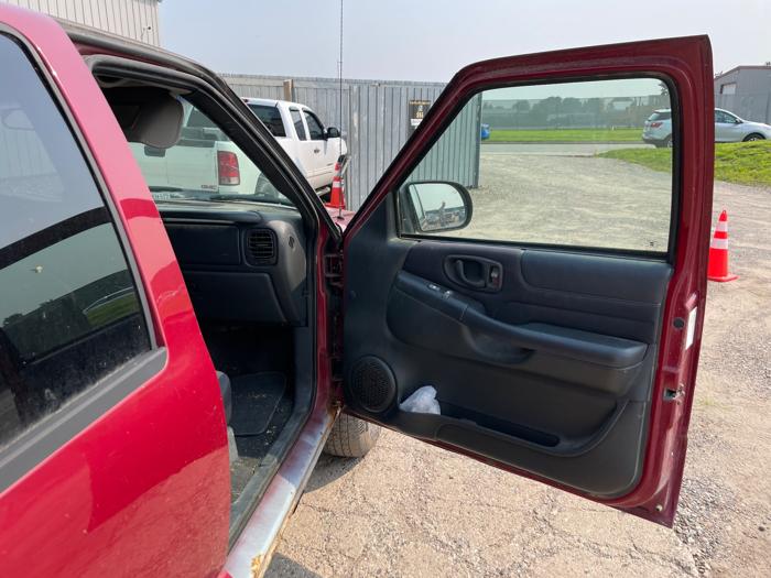 2003 chevrolet s10-pickup ls-crew-cab-4wd with 200963 miles for sale near elk-river, minnesota 00c433cb120c4f6b890d69a0a9c2aafd.jpeg
