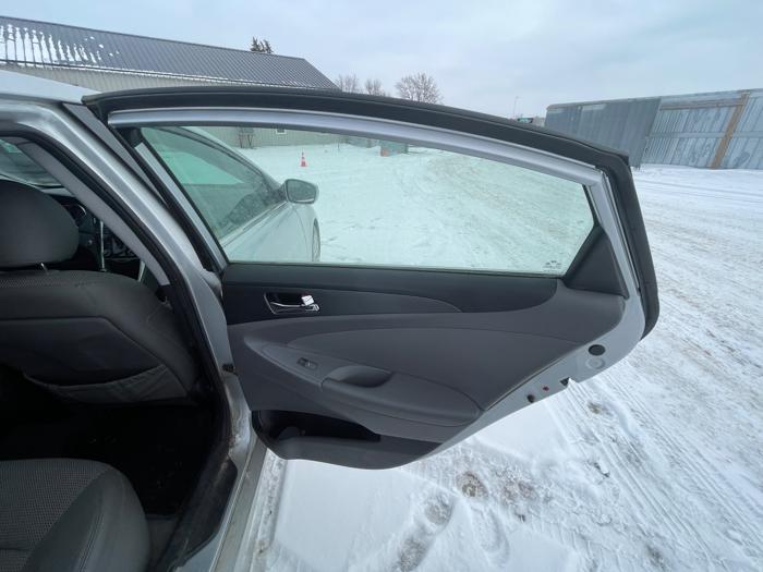 2012 hyundai sonata limited-auto with 152315 miles for sale near elk-river, minnesota 00c8d89b30e544568aab4ce2364b54df.jpeg