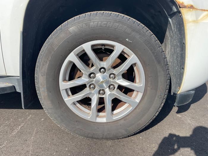 2009 chevrolet suburban lt1-1500-4wd with 242331 miles for sale near rochester, minnesota 00ee92b702bb4dc08855443de217eb75.jpeg