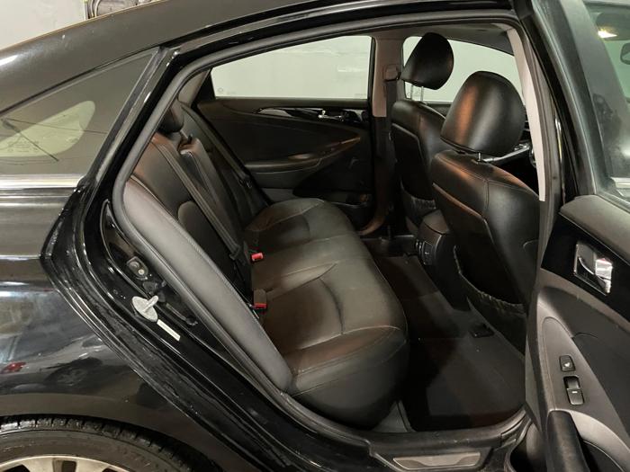 2011 hyundai sonata limited with 211211 miles for sale near elk-river, minnesota 0129421f2a4a4c2ca082e2c2179eb93c.jpg