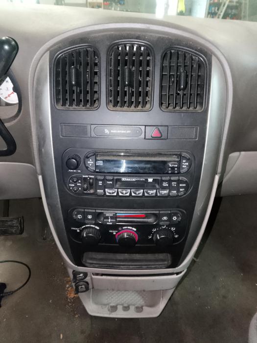 2006 chrysler town-&-country touring with 113578 miles for sale near elk-river, minnesota 012f3fa32da140489105b4dcf5a2c410.jpg