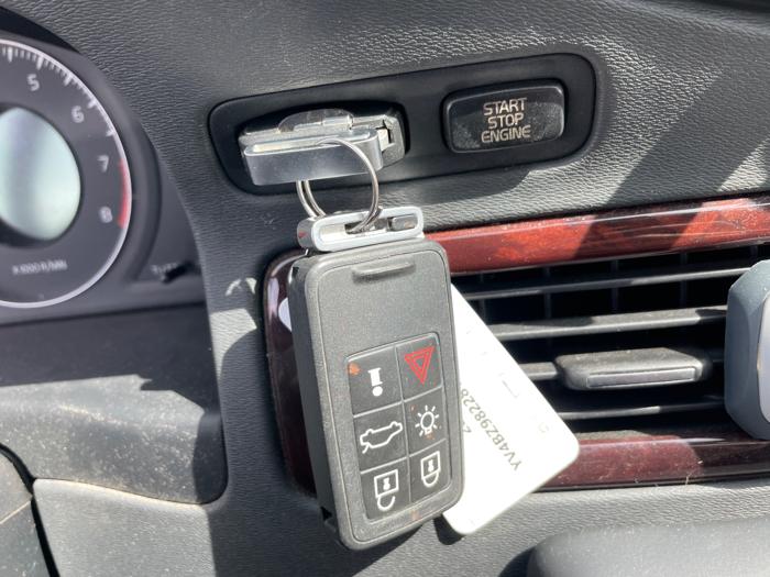 2008 volvo xc70 cross-country with 128415 miles for sale near elk-river, minnesota 01761cfacad6434bbb07987c07231c2d.jpeg