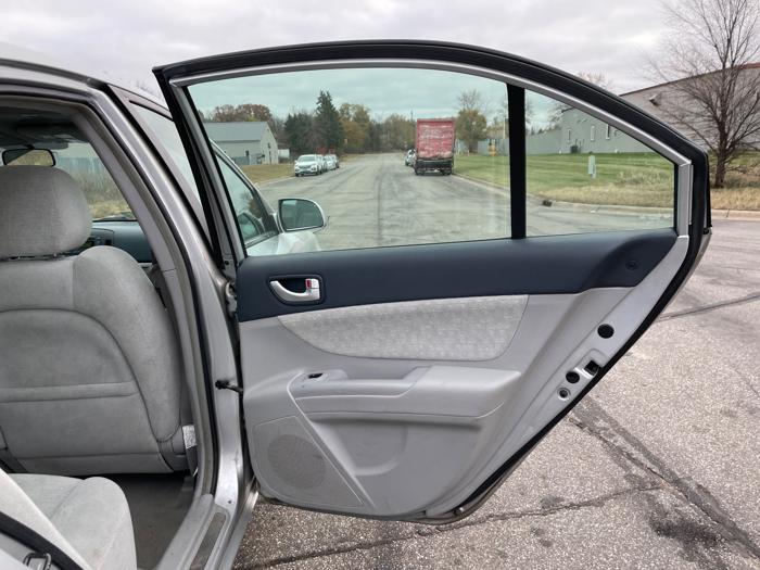 2006 hyundai sonata gls with 147731 miles for sale near elk-river, minnesota 01825a56594d472d9e6bce0b635e5f53.jpeg