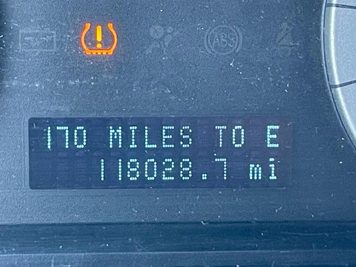 2009 ford escape xlt-4wd-v6 with 118028 miles for sale near fridley, minnesota 018bdff131014949b78680595b2fd899.jpeg