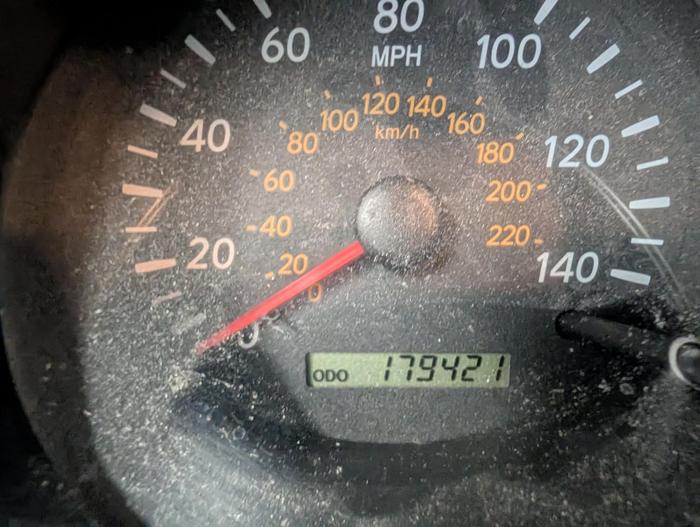 2007 toyota highlander limited-v6-4wd with 179422 miles for sale near elk-river, minnesota 01aab47361be422cb26571ad12390085.jpg