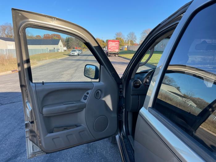 2007 jeep liberty sport-4wd with 179296 miles for sale near elk-river, minnesota 0203915f0de046f59a02857bc0fb94fd.jpeg