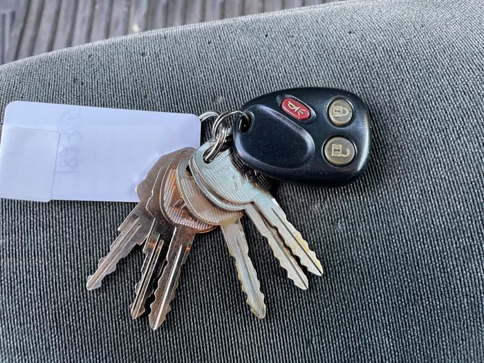 2004 chevrolet silverado-1500 ext.-cab-short-bed-4wd with 180428 miles for sale near elk-river, minnesota 0225de96f9524d1996129dbc57fc39cc.jpeg