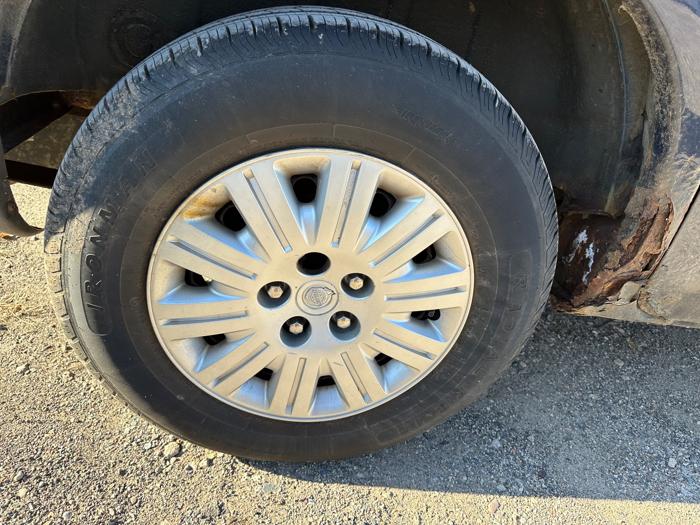 2006 chrysler town-&-country base with 141271 miles for sale near elk-river, minnesota 023aa94db3bd423e83571021b513569b.jpeg