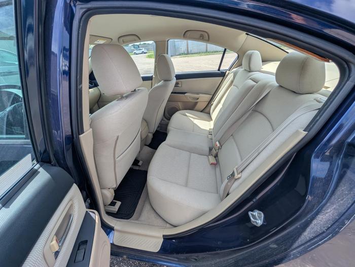 2009 mazda mazda3 i-sport-4-door with 175914 miles for sale near elk-river, minnesota 029a8201b34749b3b792dcc107b0ac55.jpg