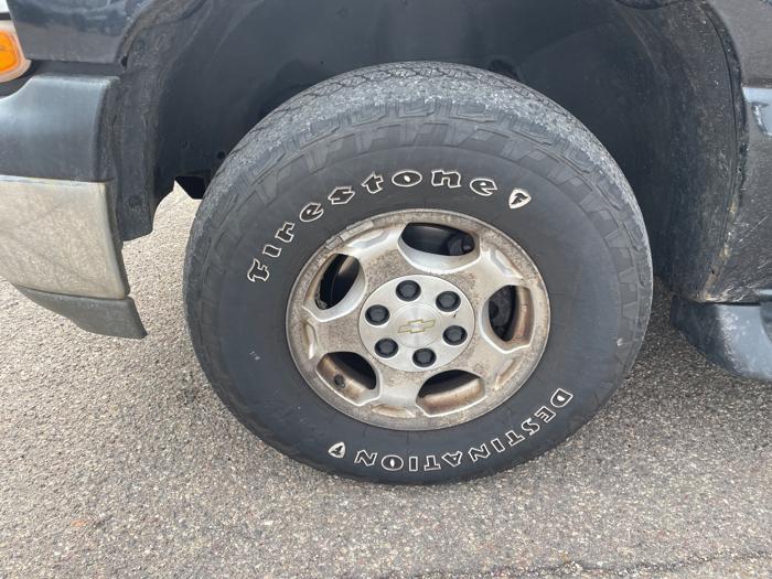 2000 chevrolet tahoe 4wd with 230426 miles for sale near fridley, minnesota 03c2bf2f522244849b03ed08ed407eed.jpeg