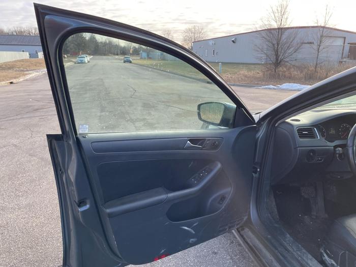 2011 volkswagen jetta se with 123483 miles for sale near elk-river, minnesota 03c2fb3f42ad4802852dd1a329d5c5e5.jpg