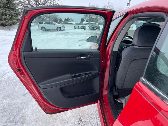 2011 chevrolet impala lt with 164650 miles for sale near fridley, minnesota 04d1f7f99c364b029bd1ebda3dfaf581.jpeg