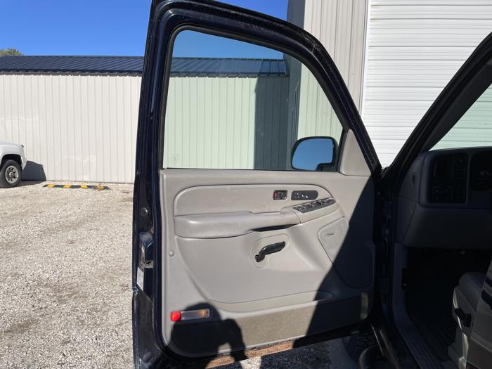 2005 chevrolet silverado with 199449 miles for sale near elk-river, minnesota 04dabbc1fcf948e297981142c63185eb.jpg