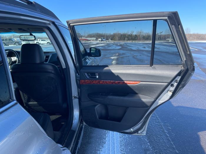 2011 subaru outback 2.5i-limited with 220160 miles for sale near alexandria, minnesota 04ed646610da41f3a9077020d54de7e0.jpeg