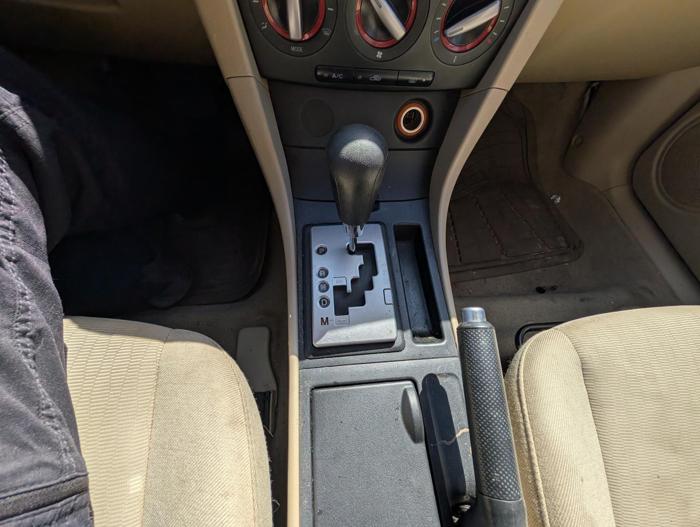 2007 mazda mazda3 i-sport-4-door with 213033 miles for sale near elk-river, minnesota 04f91785a80f423fb3a8c45ac3a9191c.jpg