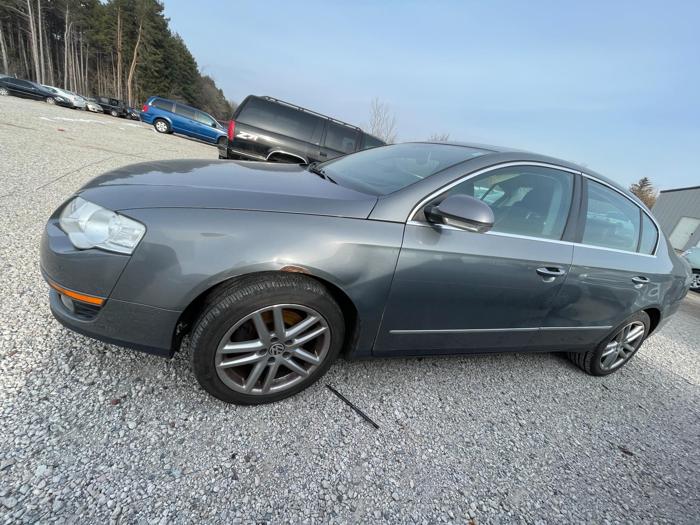 2008 volkswagen passat lux with 140386 miles for sale near elk-river, minnesota 0537db30207941fca74dfbe2d8349942.jpg