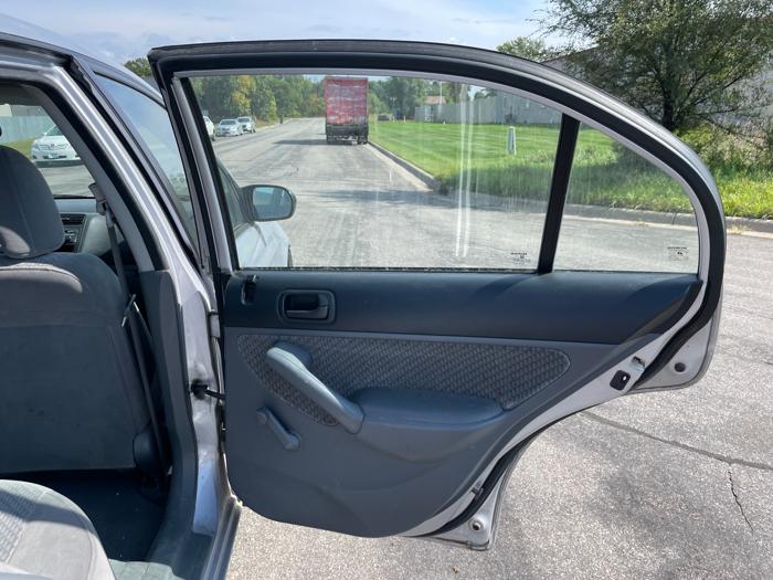 2005 honda civic vp-sedan-at-w--front-side-airbags with 153473 miles for sale near elk-river, minnesota 05e791dada8141b194af7a1c6d5df9b0.jpeg