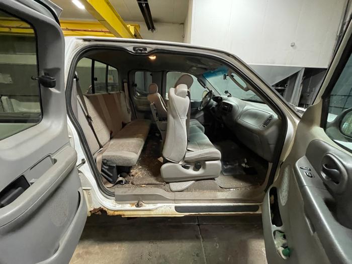 2002 ford f-150 xl-supercab-short-bed-4wd with 253075 miles for sale near elk-river, minnesota 06256475cb364aba89aaa802c3ed9320.jpeg