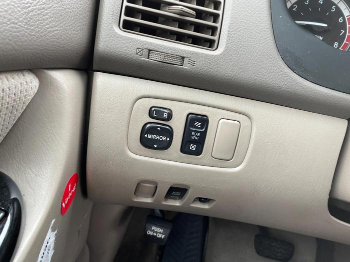 2004 toyota sienna le,ce with 177599 miles for sale near elk-river, minnesota 0651cd918b3946e09b07e9ca3809991e.jpg