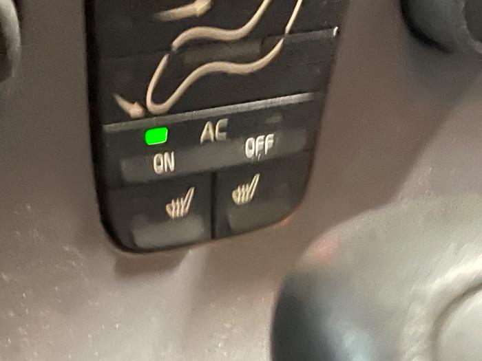 2007 volvo s40 2.4i with 170036 miles for sale near elk-river, minnesota 06716bffc38e442dad51c0718317f45f.jpeg