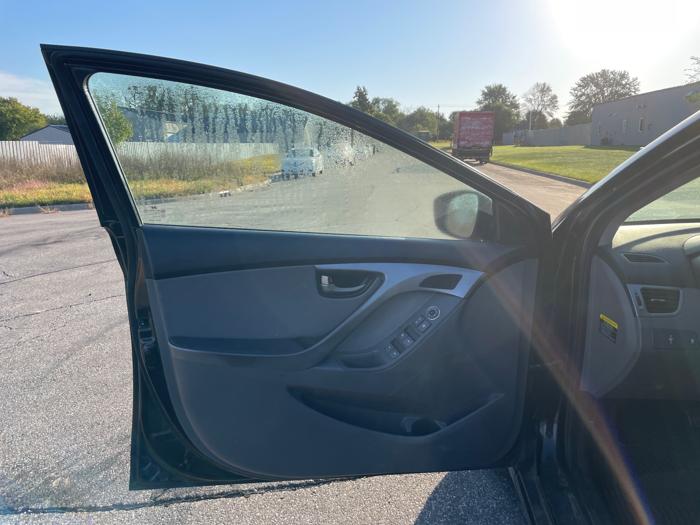 2011 hyundai elantra limited with 167103 miles for sale near elk-river, minnesota 06b88d1827a54bdcb9bb6fd66d5bc33d.jpeg