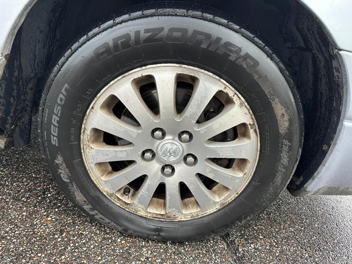 2005 buick lesabre limited with 144074 miles for sale near elk-river, minnesota 06b8bf05de1648c189efd07b17b34307.jpg