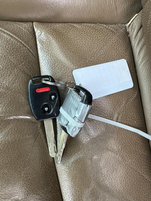 2006 honda pilot ex-4wd-w--leather with 225115 miles for sale near elk-river, minnesota 06ba4b6684d84984839f5ba08cc964ab.jpg
