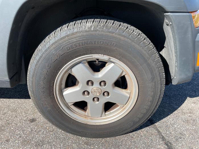 2006 jeep liberty sport-4wd with 171846 miles for sale near elk-river, minnesota 06be649ce0e442389f2b4052431f1523.jpeg