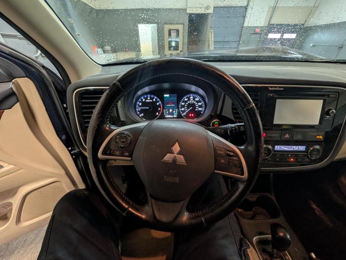 2015 mitsubishi outlander se-s-awc with 143041 miles for sale near elk-river, minnesota 06d5691abcec4ea38cb5a846bc01df42.jpg