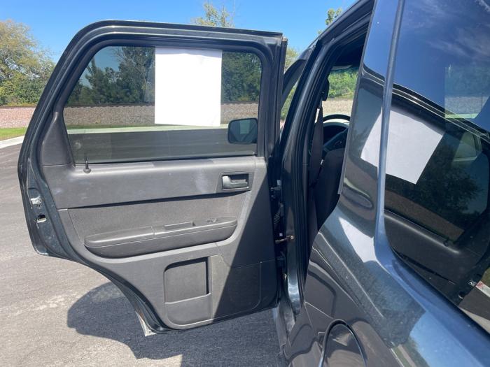 2009 ford escape xlt-fwd-v6 with 167177 miles for sale near rochester, minnesota 06def5e1060b43cfb19fed0dd9bcc40f.jpeg