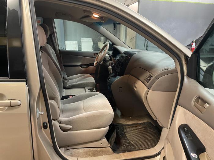 2005 toyota sienna with 243685 miles for sale near elk-river, minnesota 06f736d37a004c1fb8c92173e0da5611.jpg