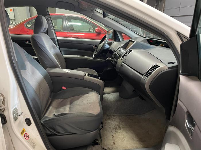 2004 Toyota Prius