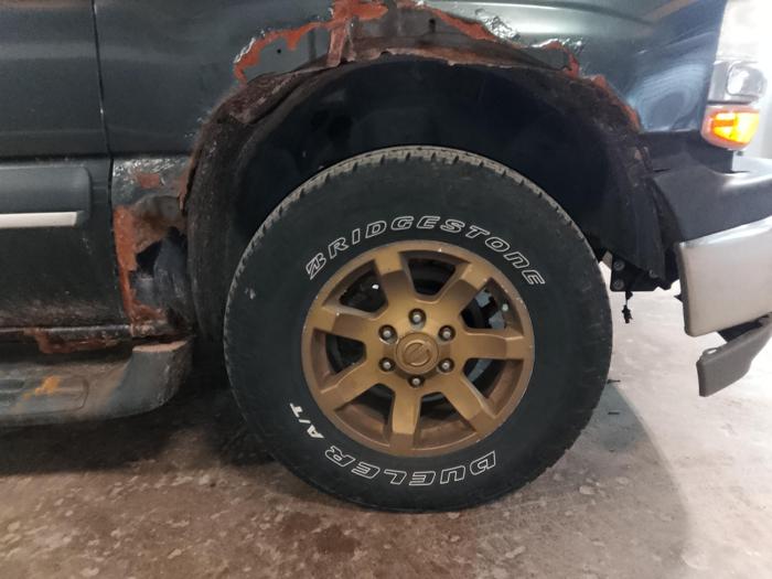 2003 chevrolet suburban 1500-4wd with 287351 miles for sale near elk-river, minnesota 07410bf560514091919468a1c53b4b13.jpg