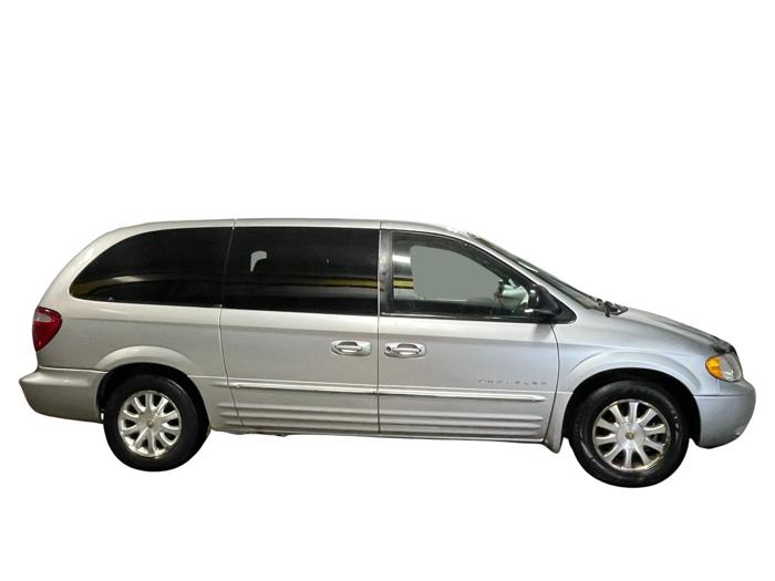 2001 chrysler town-and-country lxi with 235481 miles for sale near elk-river, minnesota 078ef519e6f846efba9cf85858de8b52.jpg