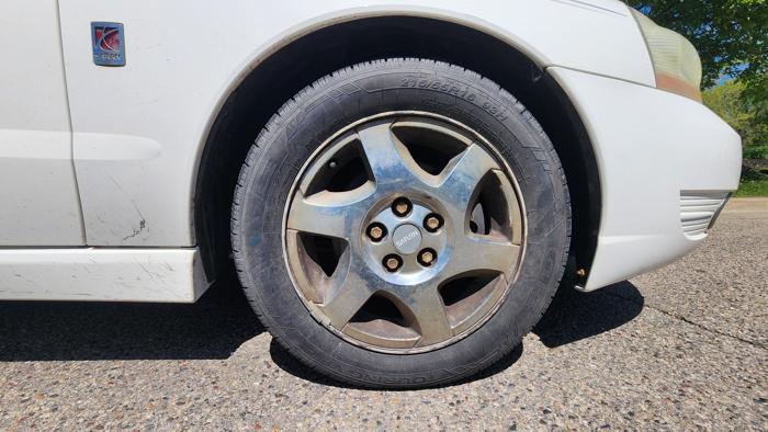 2003 saturn l-series-sedan l200 with 158898 miles for sale near burnsville, minnesota 07a8ff743d3e42c19338dd881f41d82d.jpg