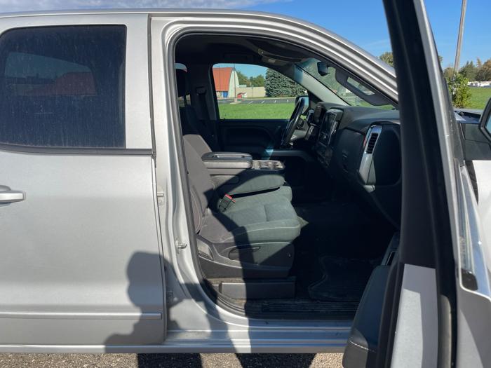 2018 chevrolet silverado-1500 lt-double-cab-4wd with 157228 miles for sale near hastings, minnesota 07d60bc5fd6446fb9c5214745af8484c.jpeg